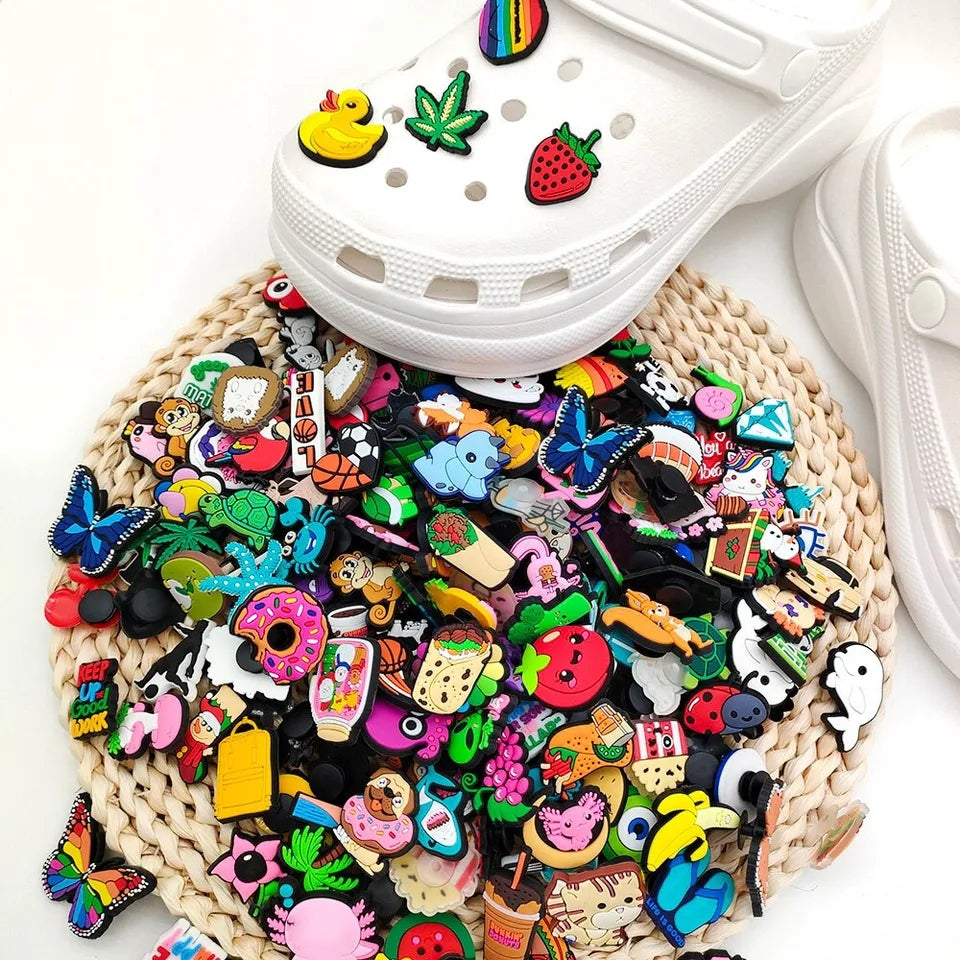 Dijes Charms Pins para Zapatos Crocs 10uds. Surtidas