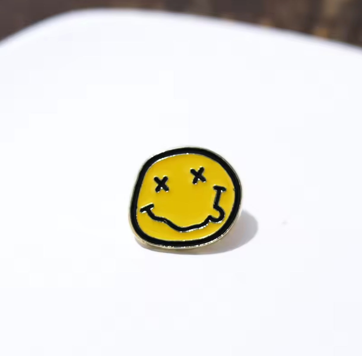 Pin Broche Alfiler Insignia de Metal Para Ropa de Emoticon Smile Carita Feliz